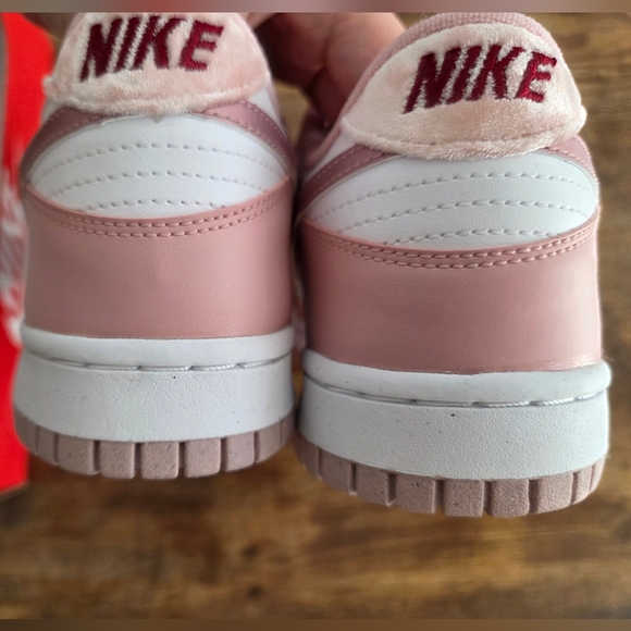 Nike Dunk Low GS 'Pink Glaze' 7Y/W8.5 DO6485-600 New w/Flaw w/ Box - Picture 9 of 11